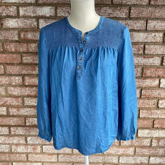 Jane and Delancey Tops - Jane & Delancey Hi/Low Denim Color Long Sleeve Shirt/Blouse - Size M